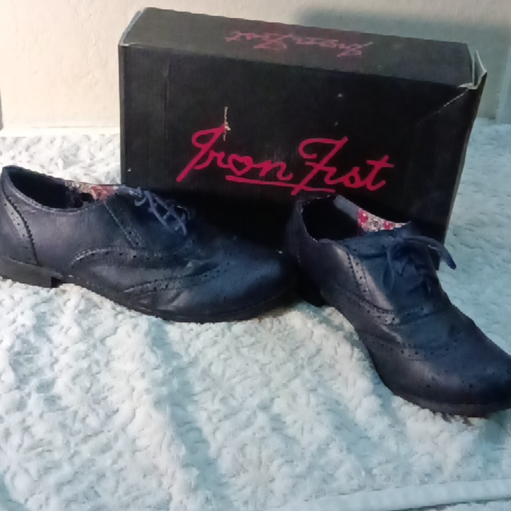 Navy blue oxford